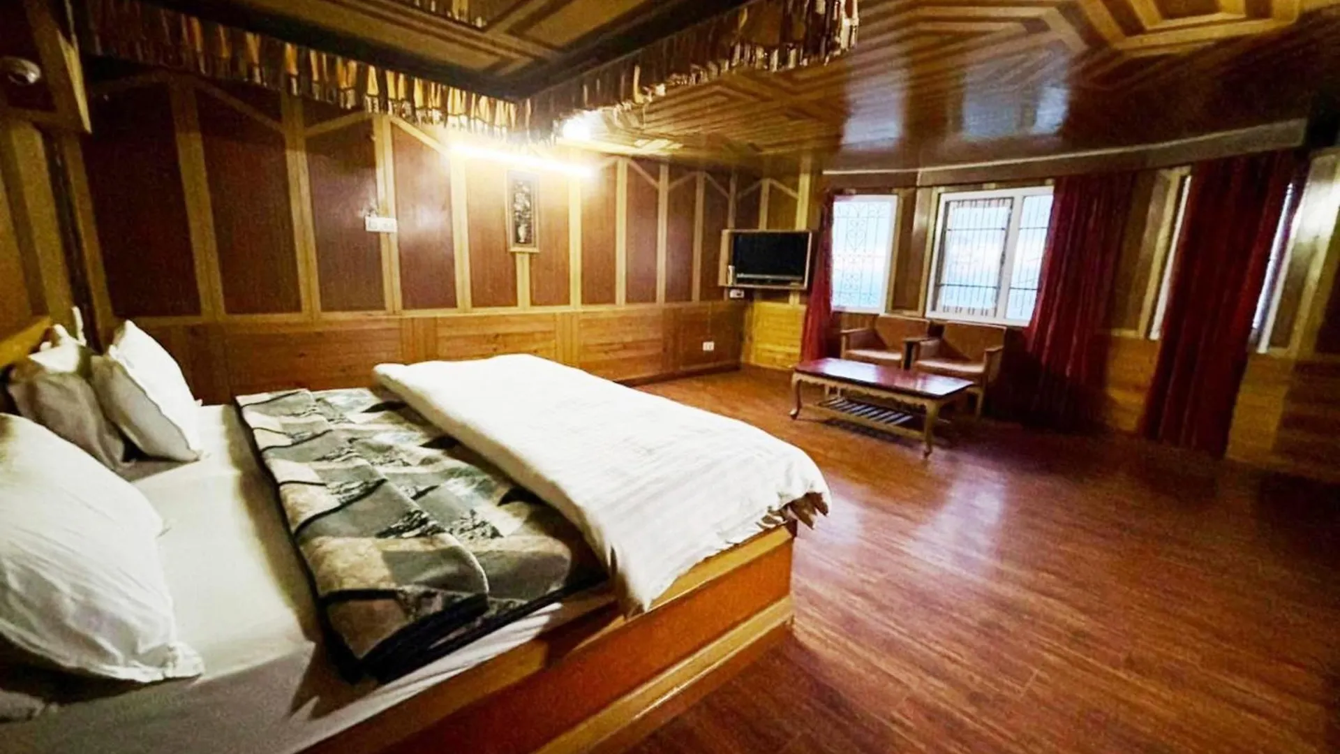 Hotel Ganga Near Mall Road Shimla 2*,  India